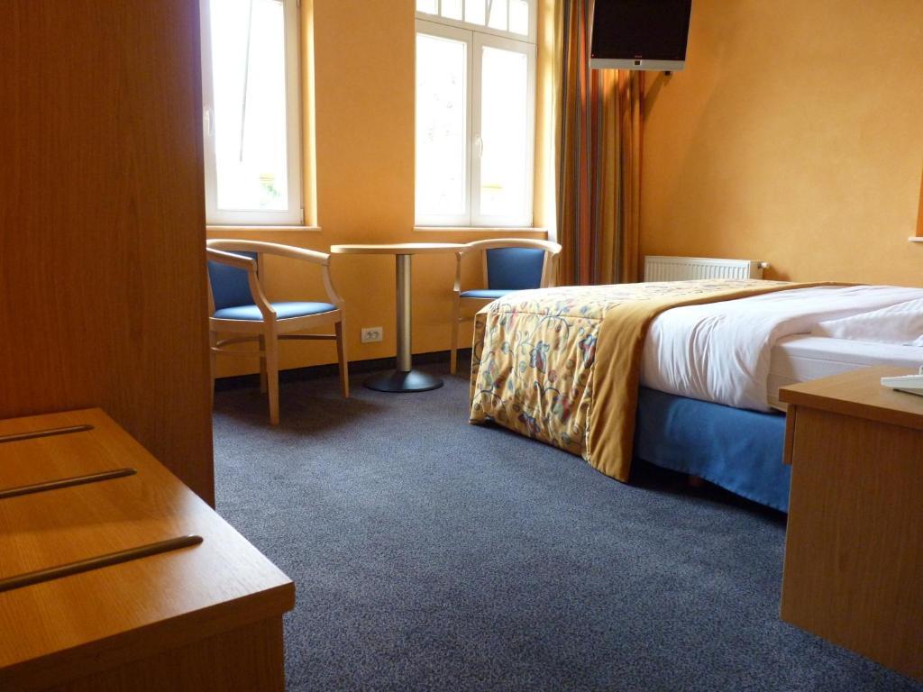 Les Tilleuls Hotel Jupille Esterno foto