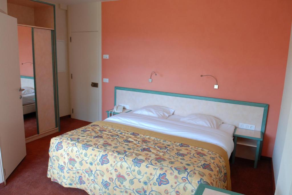 Les Tilleuls Hotel Jupille Esterno foto