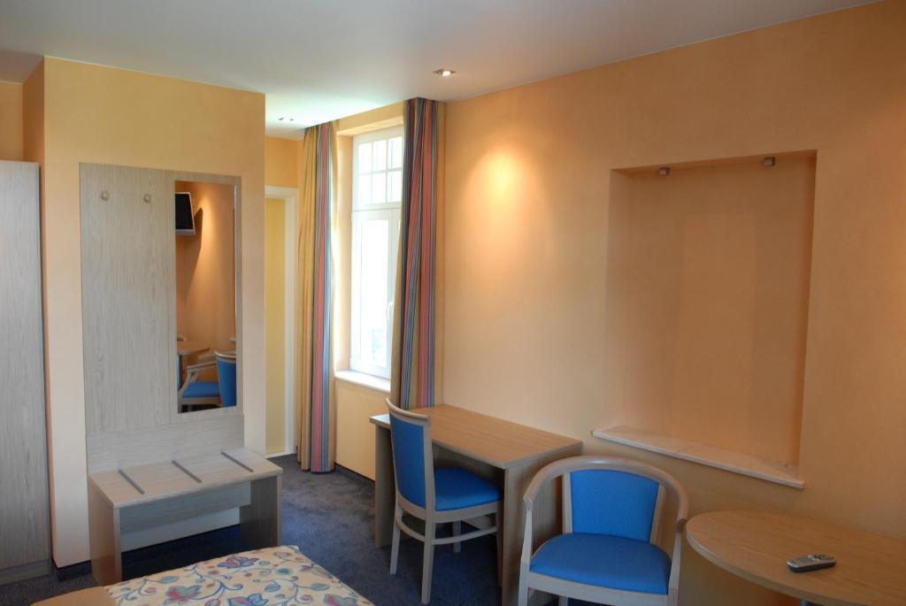 Les Tilleuls Hotel Jupille Esterno foto