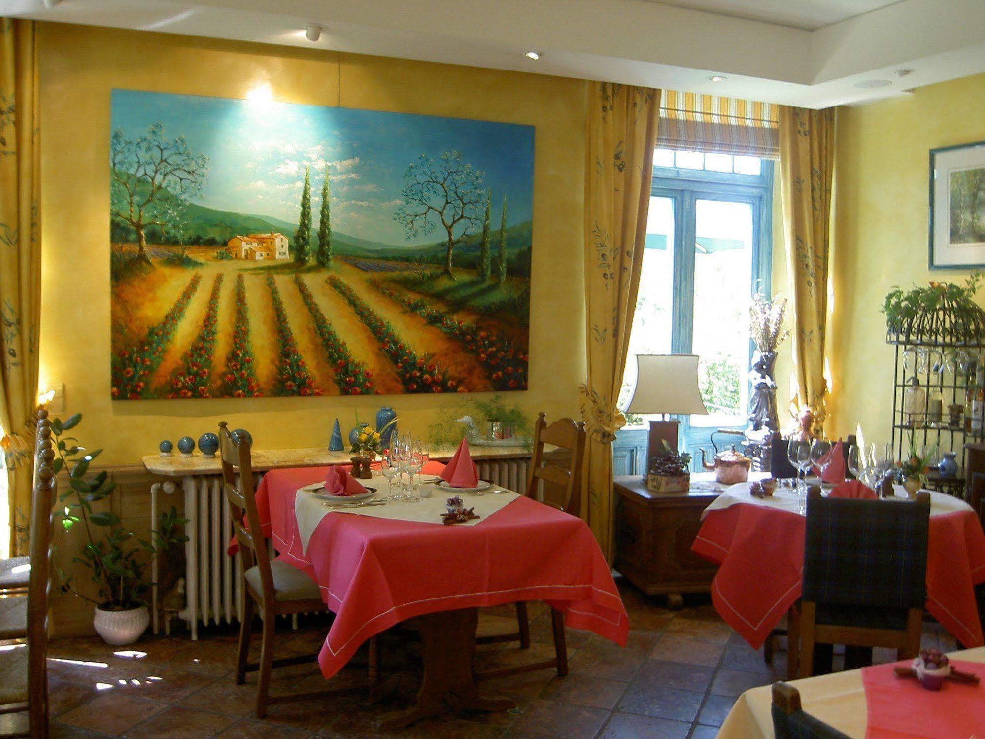Les Tilleuls Hotel Jupille Esterno foto