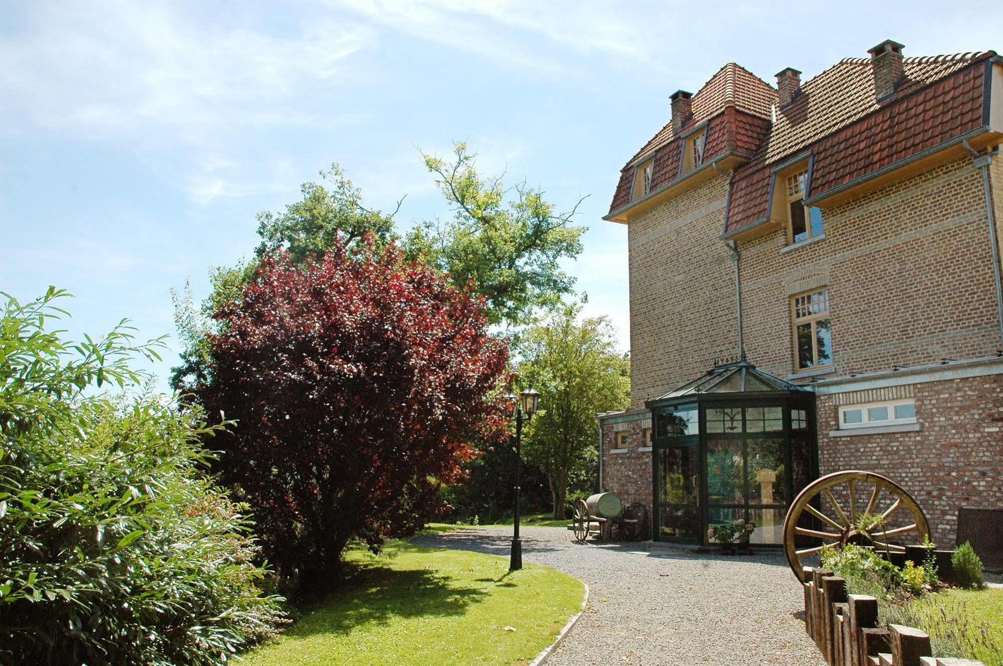 Les Tilleuls Hotel Jupille Esterno foto